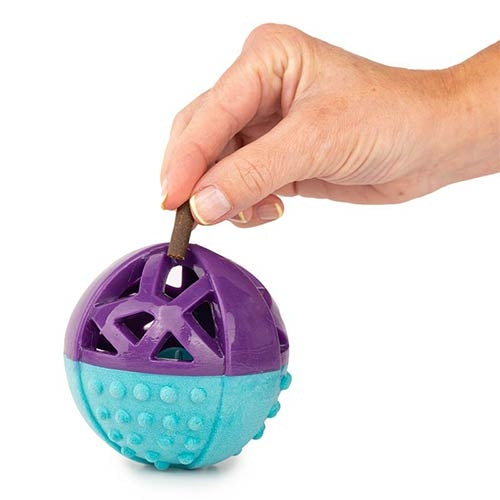 TEXTURE TREAT BALL - 9 cm