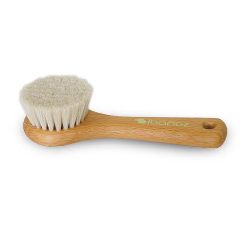 POWDER BRUSH