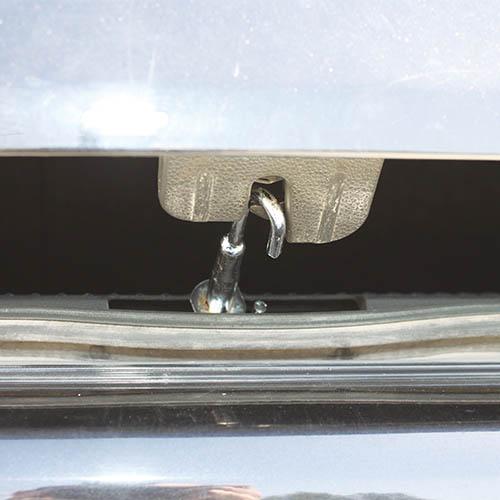 VENTILATION HOOK FOR BOOT