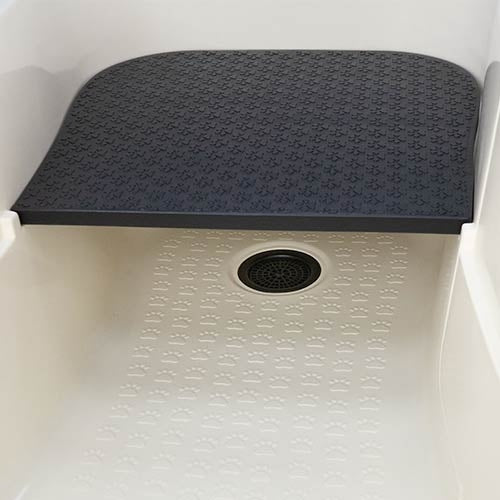 GLENBATH POLYETHYLENE BATH ELECTRIC WITH SPLASHBACK