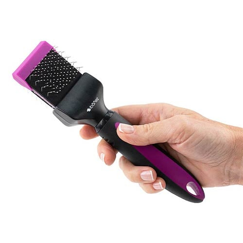 FLEXIBLE SLICKER BRUSH