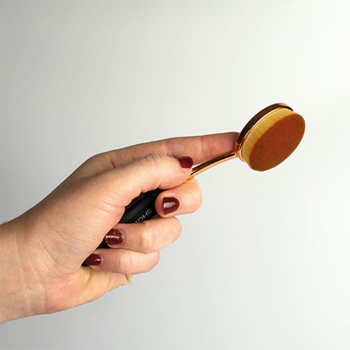 POWDER AND CREAM BRISTLE BRUSH